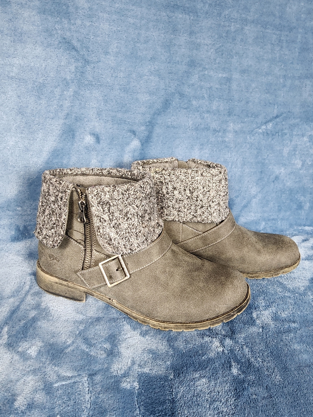 Rocket Dog Gray Knit-Cuff Suede-Look Ankle Booties